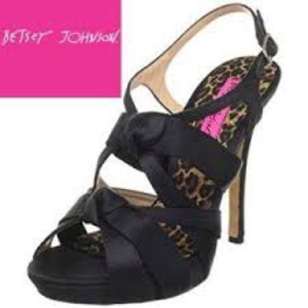 NWOT 🍒BETSEY JOHNSON  black satin X-strap PLATFORMS shoes heels 'Indulge'🌸